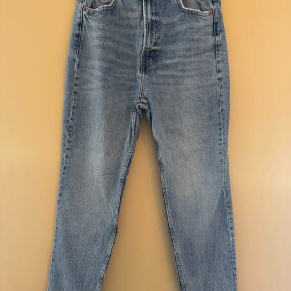 ZARA denim jean size 6 perfect condition 26” inseam